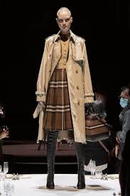 Burberry Trench Coat all over hardware